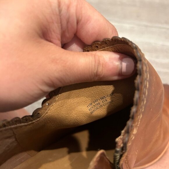 Frye‎  Leather Reed Scallop Trim Shooties Ankle Boots- Caramel Brown - Picture 3 of 5